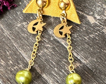 Vintage Moon Pearl Earrings Green Stud Vintage 70s Jewelry
