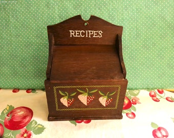 Vintage Wood Recipe Box - Strawberry Motif - Woodcrest By Stetson