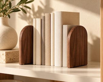 Buchstützen-Paar aus Holz | Buchstützen aus Walnuss oder Buche | Minimalistische Regaldekoration | Buchhalter fürs Homeoffice | Geschenk für die Leseecke