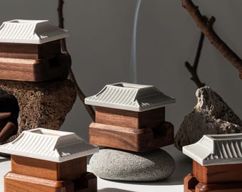 Handgefertigter Räucherstäbchenhalter aus Holz – Yeonwa | Schornstein Hanok Design, koreanisches Meditation Geschenk