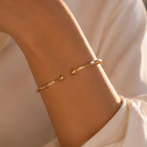 Gold Twist Cuff Bracelet, Minimalist Open Bangle, Elegant Dainty Jewelry, Chic Everyday Style, Gift for Her