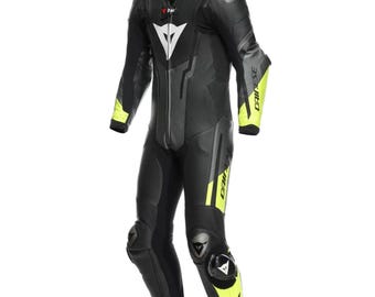 Macacão de couro Dainese para motociclismo, peça única, preto/amarelo fluorescente (réplica)