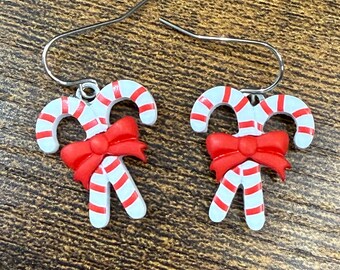 Candy Cane Earrings, Red & White Candy Cane Earrings, Candy Cane Jewelry, Christmas Earrings, Winter Earrings, Christmas Jewelry, CE257