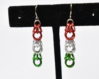 Christmas Earrings, Red Silver & Green Jump Ring Earrings, Chainmaille Earrings, Shaggy Loops Earrings, Loop Earring, December Earring, CM95