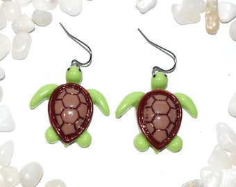 Green Sea Turtle Earrings, Sea Turtle Jewelry, Ocean Earrings, Animal Earrings, Beach Earrings, Sea Creature Earrings, Marine Life, BE137