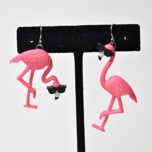 Flamingo Earrings, Pink Flamingo Earrings, Flamingo Jewelry, Tropical Earrings, Beach Earrings, Summer Earrings, Animal Earrings, CE453