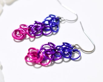 Boucles d'oreilles mauves et roses, Boucles d'oreilles roses et violettes, Boucles d'oreilles en cotte de mailles légères, Boucle d'oreille en cotte de mailles, Boucles d'oreilles à poils longs, CM65