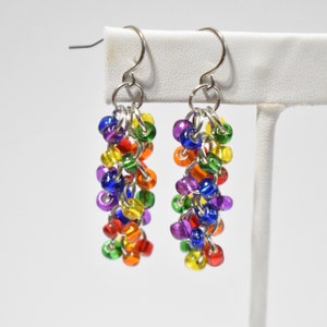 Rainbow Earrings, Rainbow Cluster Earrings, Rainbow Chainmaille Earrings, Rainbow Pride Earrings, Beaded Shaggy Loops Earrings, LGBTQ, CM7 画像 9