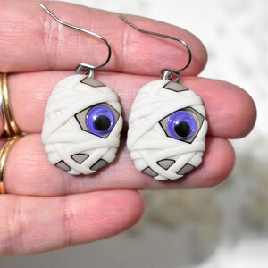 Mummy Earrings, Mummy Jewelry, Halloween Jewelry, Halloween Earrings, Seasonal Earrings, October Earrings, Monster Earrings, Spooky, CE459