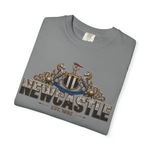 Newcastle premier League Football Shirt T-Shirt | Fußball Trikot Design Bild 1