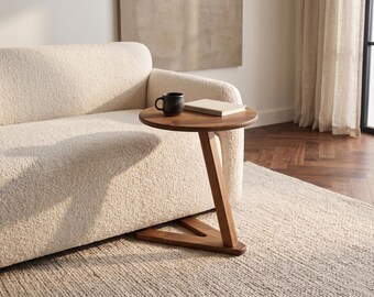 Moderne ronde bijzettafel, massief houten bijzettafeltje, walnootaccenttafel, minimalistische banktafel, handgemaakte salontafel