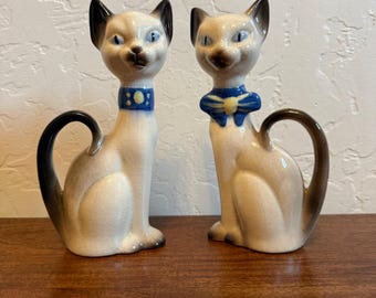 vintage Haig Ceramics of California Siamese cat figurines.