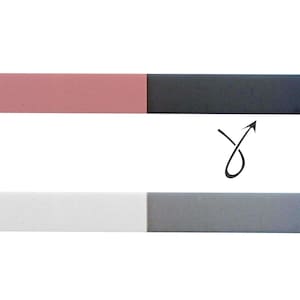 Puede incluir: Se muestran dos limas de uñas, una rosa y gris, la otra blanca y gris. Cada lima es rectangular con extremos redondeados, dividida en dos secciones de color. Una flecha indica la dirección de uso.