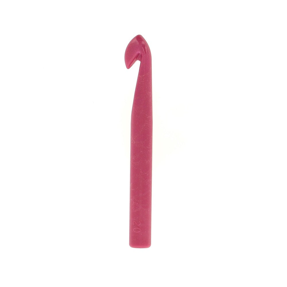 Kartopu 15mm Colored Plastic Crochet Hook, Pink - Hobiumyarns