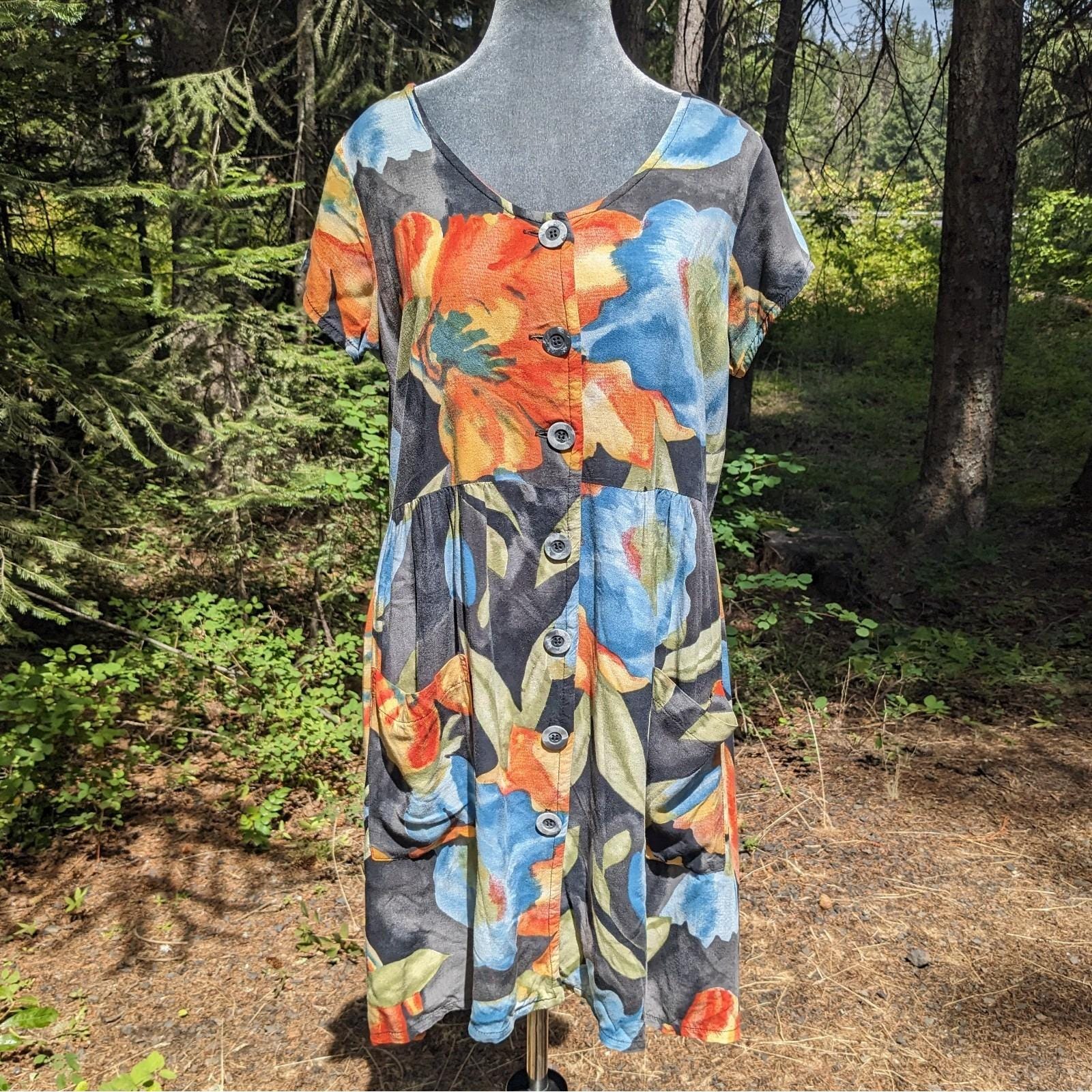 90s floral babydoll dress - Etsy Falainetee Women's Metallic V Price_$20.00 -- $50.00 The neck line has Size:Us Size 14