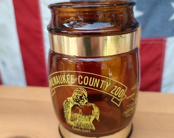 Vintage Brown Glass Siesta ware Milwaukee County Zoo Sampson
