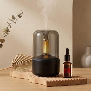 Realistischer Flammeneffekt Ätherisches Öl Diffuser | Feuernebel Aroma-Luftbefeuchter | Moderne Glas Nachttisch Dekor | Gemütliches Spa Meditations Geschenk