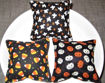Halloween Mini Pillows: Pumpkin, Candy Corn, Ghosts - Tiered Tray Decor