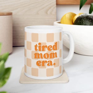 Beige Checkerboard Pattern Mug | Retro Check Ceramic Mug