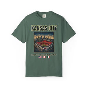 Kansas City Fußball-Shirt, Nordamerika 2026 Reise-T-Shirt, Football City Grafik-Shirt, Spieltag Fan T-Shirt, Retro Stadion T-Shirt Bild 12