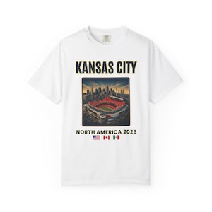 Kansas City Fußball-Shirt, Nordamerika 2026 Reise-T-Shirt, Football City Grafik-Shirt, Spieltag Fan T-Shirt, Retro Stadion T-Shirt Bild 7