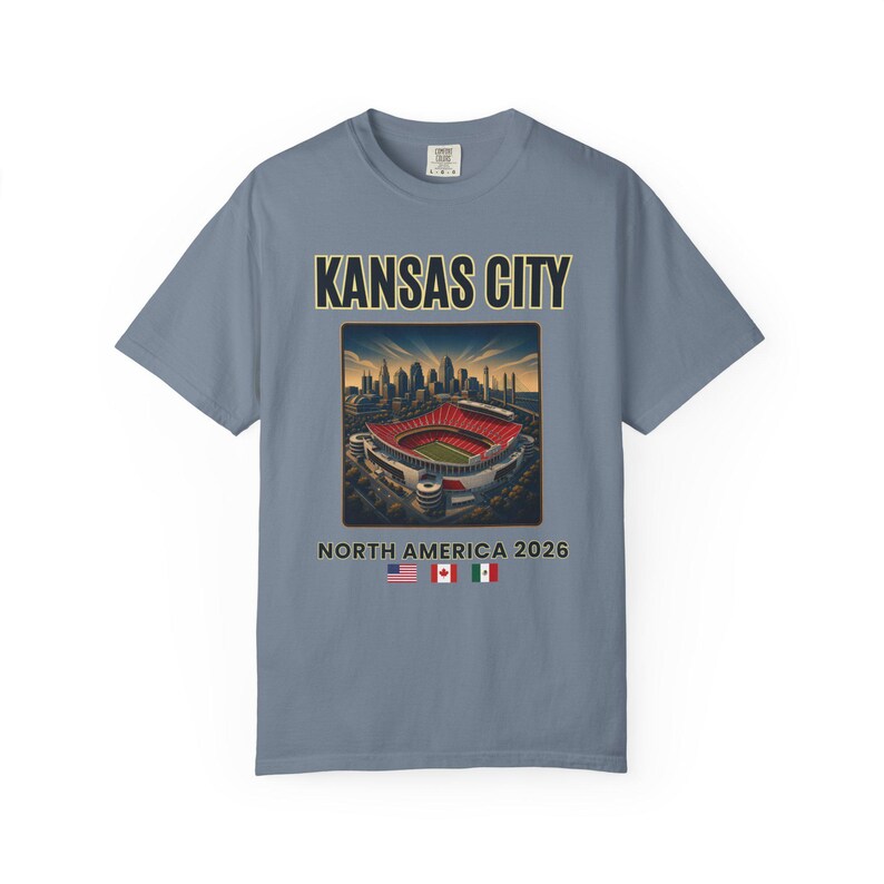 Kansas City Fußball-Shirt, Nordamerika 2026 Reise-T-Shirt, Football City Grafik-Shirt, Spieltag Fan T-Shirt, Retro Stadion T-Shirt Bild 15