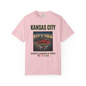 Kansas City Fußball-Shirt, Nordamerika 2026 Reise-T-Shirt, Football City Grafik-Shirt, Spieltag Fan T-Shirt, Retro Stadion T-Shirt Bild 20