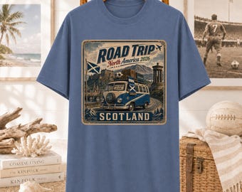 Schottland Retro Road Trip Nordamerika 2026 T-Shirt | Vintage Fußball Reiseplakat