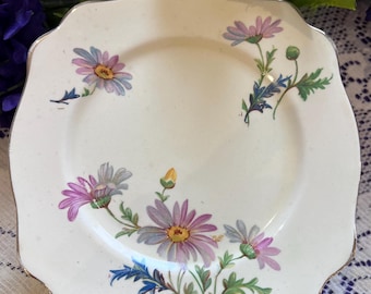 Vintage Royal Staffordshire Marguerite Sweetmeat Schotel op voet – handgeschilderd Engels porselein – paarse en blauwe madeliefjes