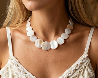 Statementketting witte schelp, boho-sieraden kust, parelmoer choker, strandvakantie ketting cadeau