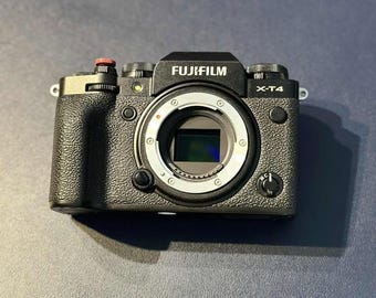Fujifilm X-T4 Mirrorless Camera with Viltrox 85mm f\/1.8 Lens \u2013 26.1MP APS-C, IBIS, 4K 60p, Excellent Condition
