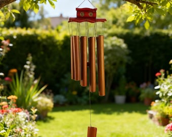Campanelli a vento in bambù fatti a mano per decorare il giardino esterno.