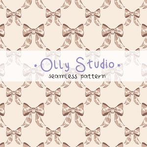 Pode incluir: Um padrão sem costuras com laços castanhos repetidos sobre um fundo creme claro. O texto Olly Studio seamless pattern está centrado horizontalmente na imagem com um tipo de letra roxo e preto, sobrepondo-se ao design dos laços.