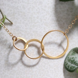 3 Interlink Rings Gold or Silver Necklace