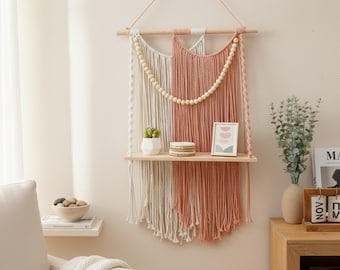 Stor boho makramé vägghängande hylla, rosa och krämfärgad tvåfärgad trädisplay