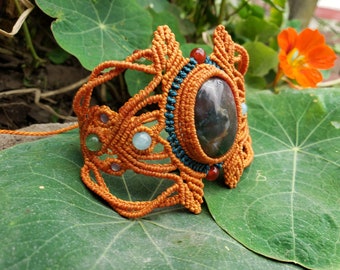 Macrame bracelet" Natural Indian Agate stone.