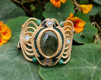 Macrame Bracelet" Natural Green Agate