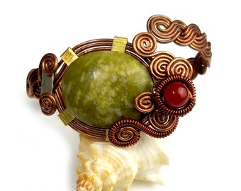 Bracelet Hand made "Irina" with natural Peruvian serpentine.