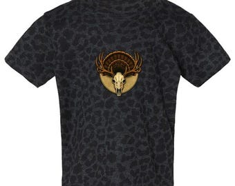 Camiseta con calavera y cola