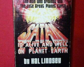 Satan ist lebendig und gut auf dem Planeten Erde von Hal Lindsey - Jahrgang 1974 religiöse Taschenbuch