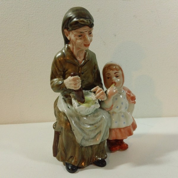 Vintage Handpainted Suima S.L. Cuart de Poblet Valencia Porcelain Old Woman with Child Duo Figurine ~ made in Spain