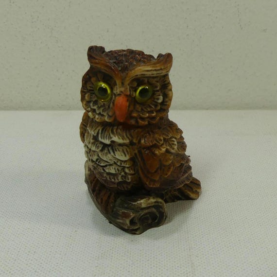 ヴィンテージ ディピント ア マノ イタリア 樹脂製 丸太にとまる