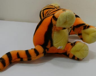 ティガー ~ くまのプーさんキャラクター 11 インチ ぬいぐるみ