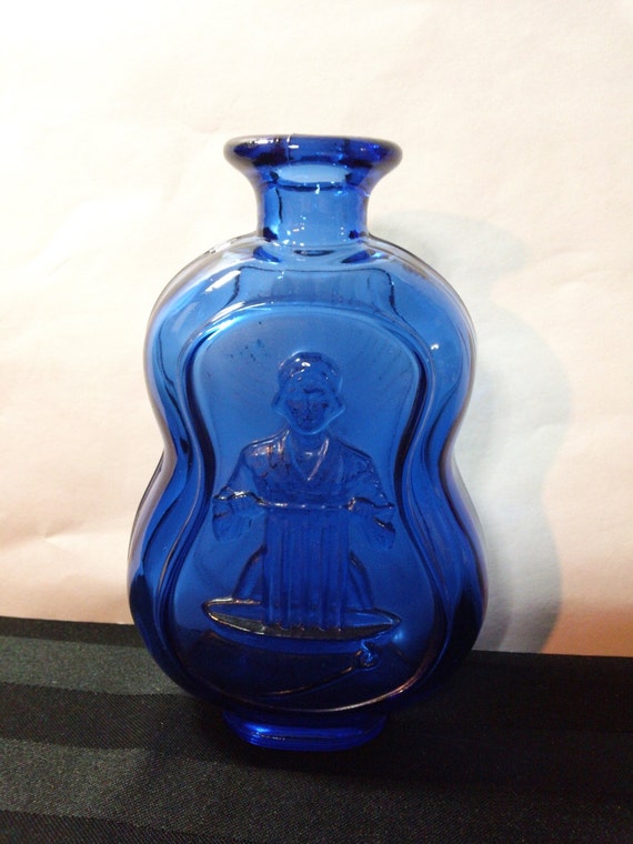DAR Daughters Of The American Revolution Collectable Green Bottle #3 The Cartridge Makers 1979