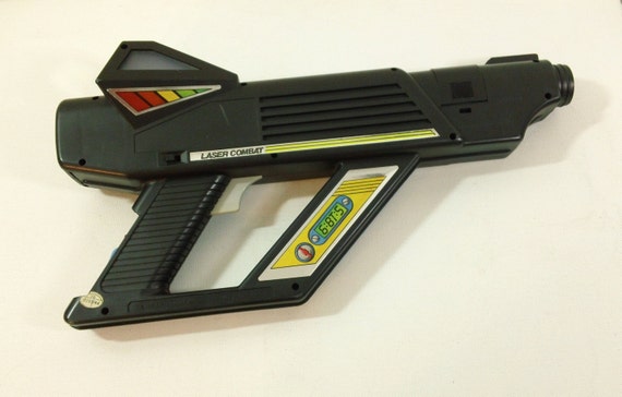 Jahrgang 1986 Laser Kampf Phaser Gun & B.A.R.T. Bio Jahrgang 1986 Laser Kampf Phaser Gun & B.A.R.T. Bio