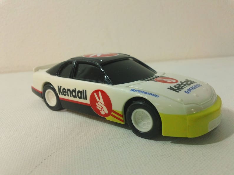 90s NASCAR Kendall Motor Oil Race Car 1:38 scale plastic ...