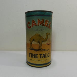 Bote de talco para neumáticos Camel Brand Vintage No. 43-T con contenido parcial ~ H.B. Egan Manufacturing Co.