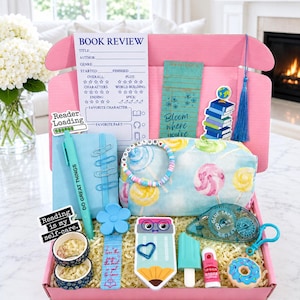 Book Club Gift for Teen Girl, Book Review Kit, Library Lover Gift Box, Reader Self-Care Gift, Reading Accessories Set, Birthday Gift Box