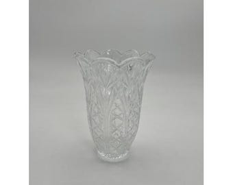 Vaso vintage de cristal lapidado com borda ondulada e padrão de diamante, 19 cm (7,5 polegadas)