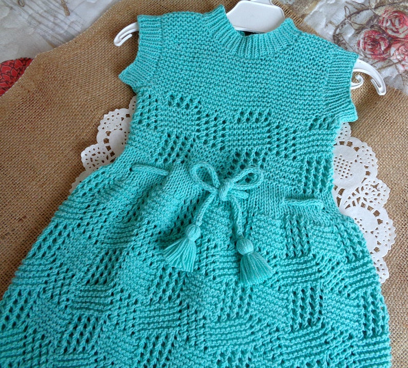 Modèle de tricot Robe bébé enfant en bas âge Robe bébé Rosalinda tailles 0-3, 3-6, 12 mois et 24 mois robe en tricot de dentelle pour bébé modèle pdf image 6